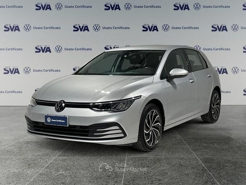 Grigio Usata 2022 VW Golf Life Berlina | 20.900 € (Buon prezzo) - Immagine 1/4