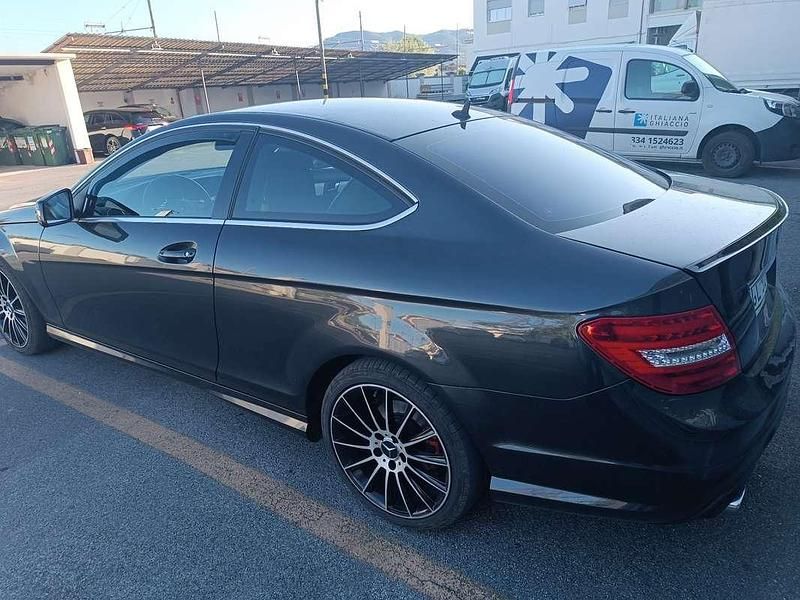 Usata Mercedes C180 Executive 156 CV (114 kW) 2012 Coupé