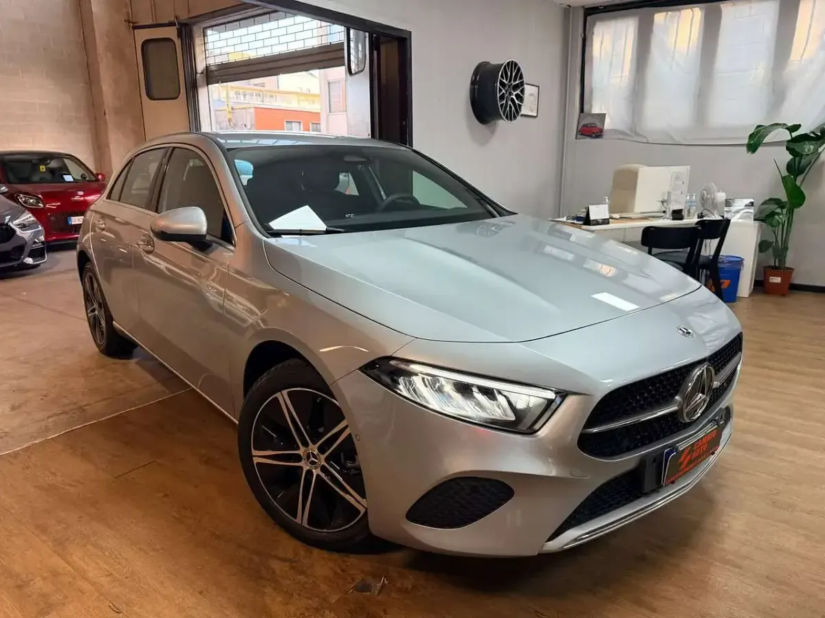 Nuova Mercedes A250 AMG Line Premium 163 CV (119 kW) 2026 Argento Berlina