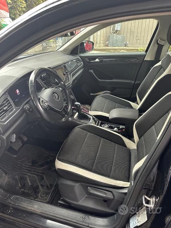Usata VW T-Roc 150 CV (110 kW) 2019 Nero SUV