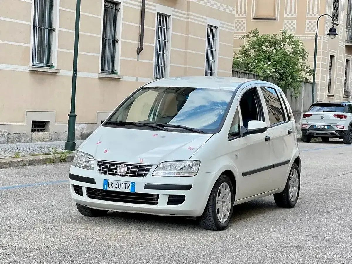 Usata Fiat Idea Active 95 CV (69 kW) 2011 Bianco pastello Monovolume