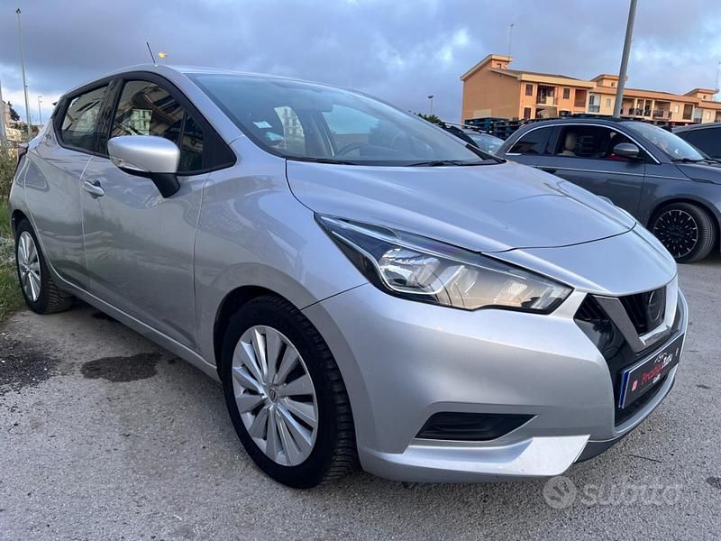 Usata Nissan Micra Acenta 90 CV (66 kW) 2019 Grigio Utilitaria