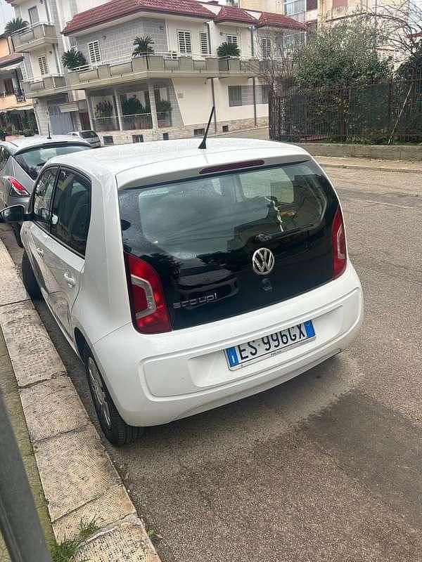 Usata VW up! Highline 68 CV (50 kW) 2014 Bianco Utilitaria