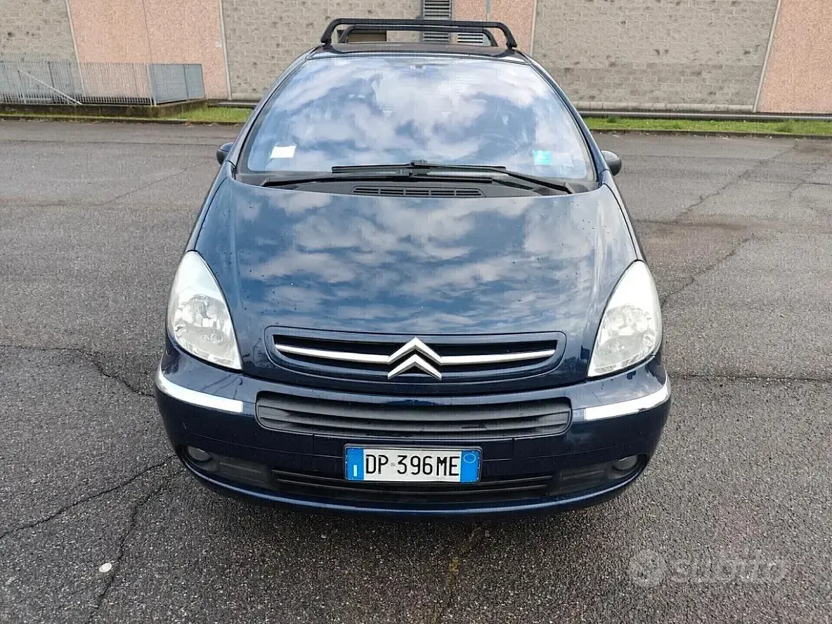Usata Citroën Xsara Picasso 109 CV (80 kW) 2008 Blu Monovolume