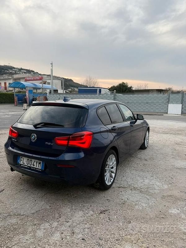 Usata BMW 118 Comfort Edition 150 CV (110 kW) 2015 Blu Utilitaria
