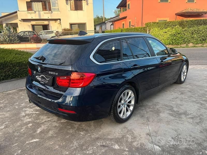 Usata BMW 320 Efficient Dynamics 184 CV (135 kW) 2014 Blu Station wagon