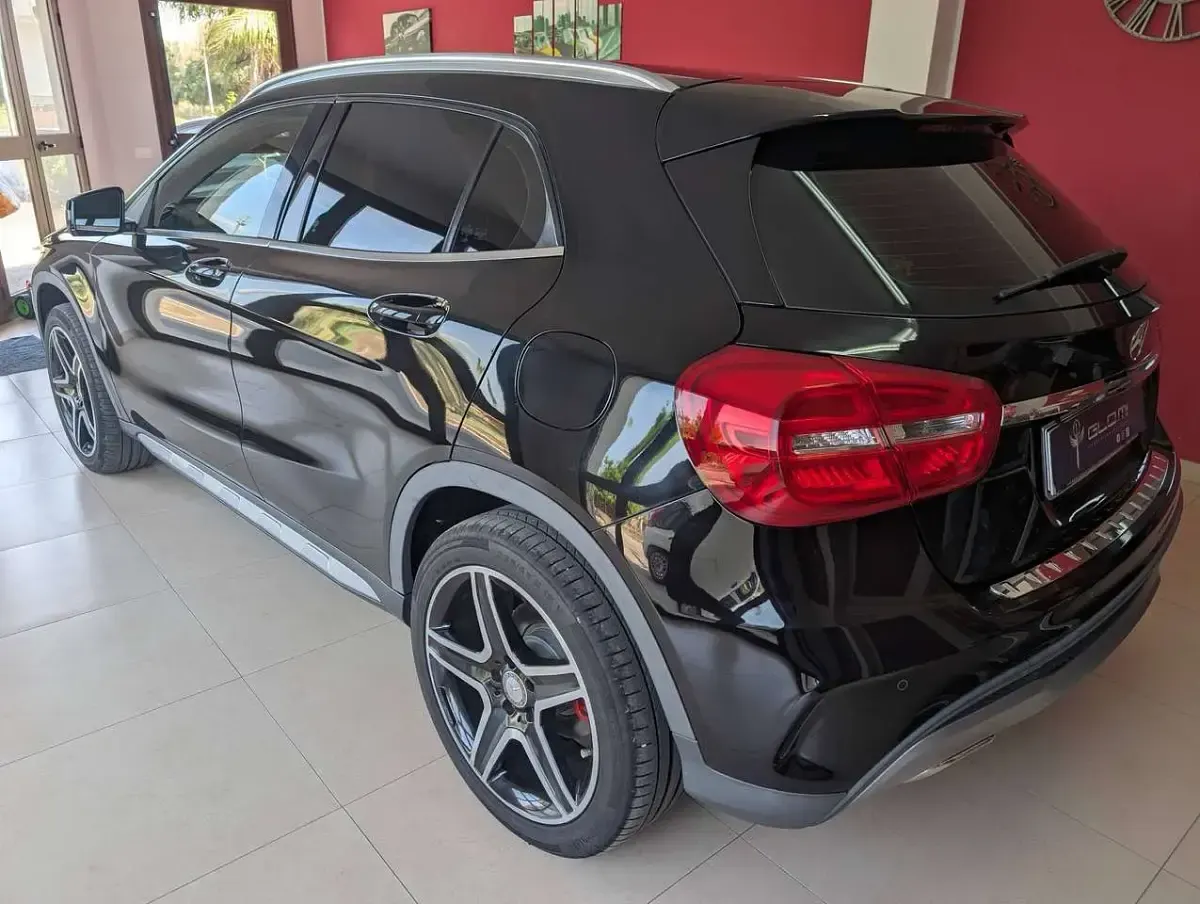 Usata Mercedes GLA220 Premium 170 CV (125 kW) 2015 Nero SUV