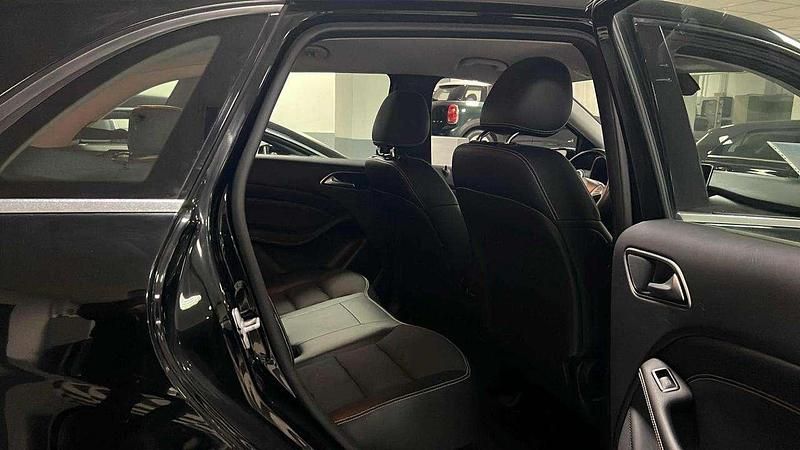 Usata Mercedes B Electric Drive Premium 131 kW (179 CV) 2017 Nero Monovolume