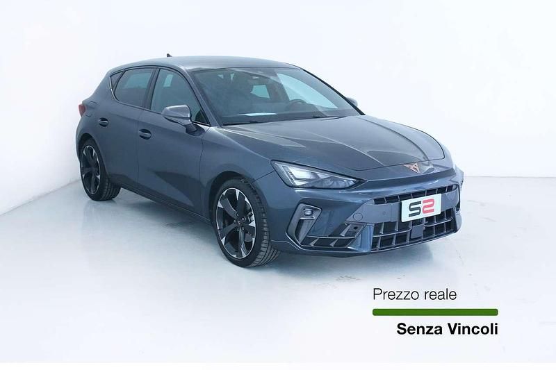 Usata Cupra Leon 150 CV (110 kW) 2025 Grigio Utilitaria