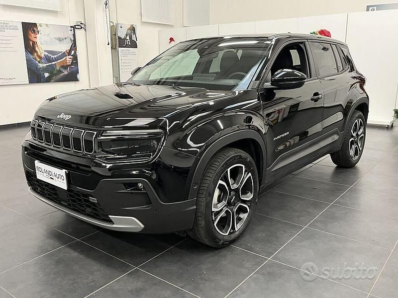 Nero Usata 2024 Jeep Avenger Summit SUV | 22.700 € (Buon prezzo) - Immagine 1/4