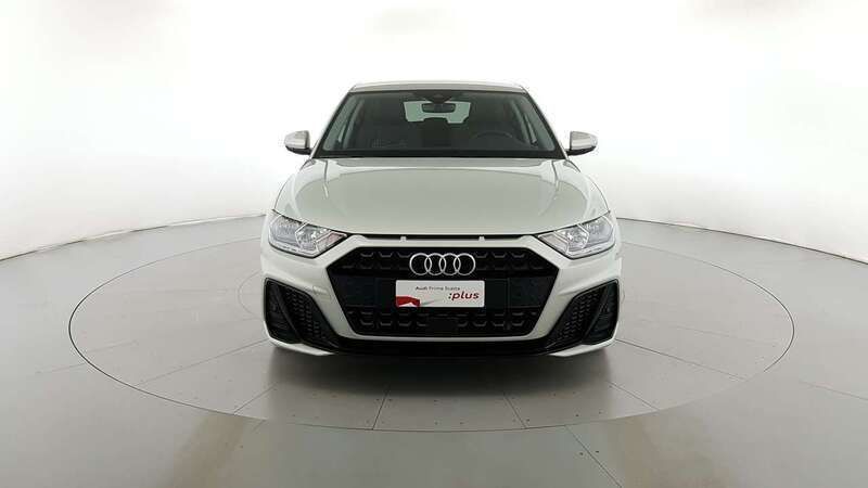 Usata Audi A1 Sportback S-Line 95 CV (69 kW) 2024 Argento rugiada met Utilitaria