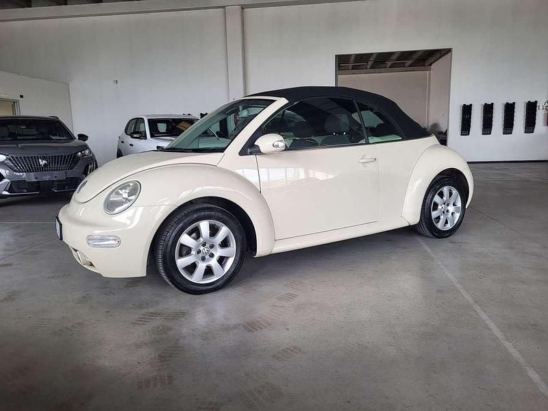 Pastello Usata 2005 VW Beetle Cabrio | 9000 € (Cara) - Immagine 1/4