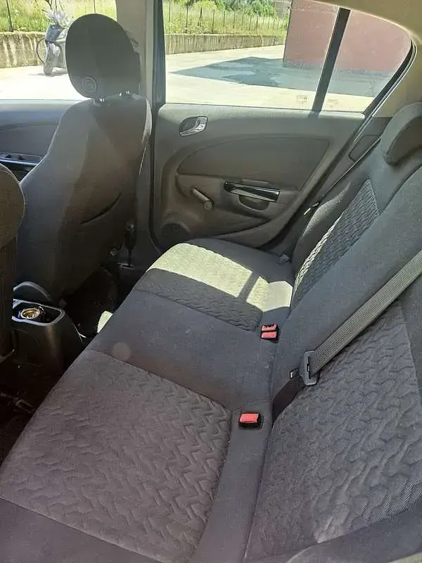 Usata Opel Corsa 86 CV (63 kW) 2012 Utilitaria