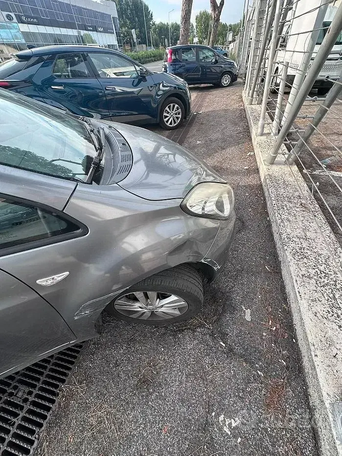 Usata Hyundai i20 75 CV (55 kW) 2014 Grigio Utilitaria