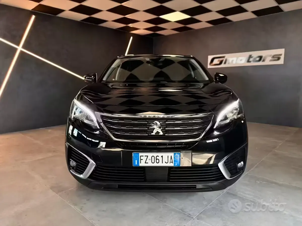 Usata Peugeot 5008 Business-Line 131 CV (96 kW) 2019 Nero SUV