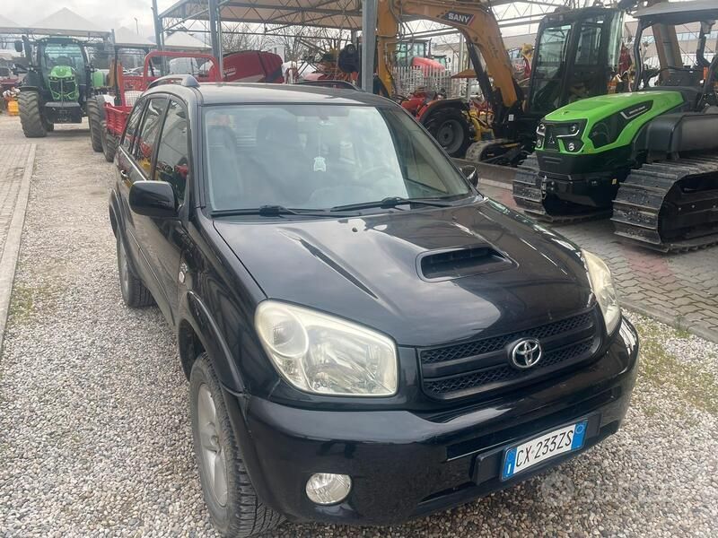 Nero Usata 2005 Toyota RAV4 SUV | 5500 € (Cara) - Immagine 1/4
