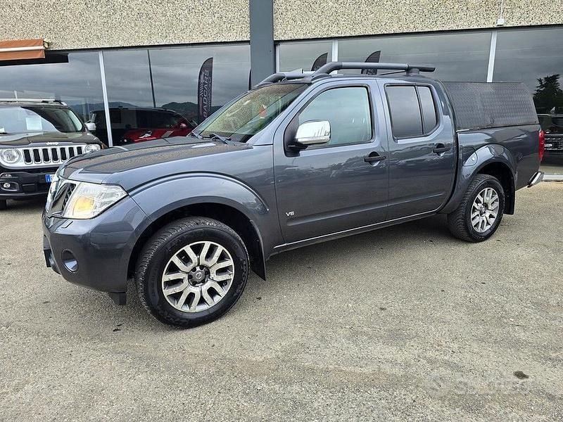 Occasion Nissan Navara 231 ch (169 kW) 2010 Gris Pick-up