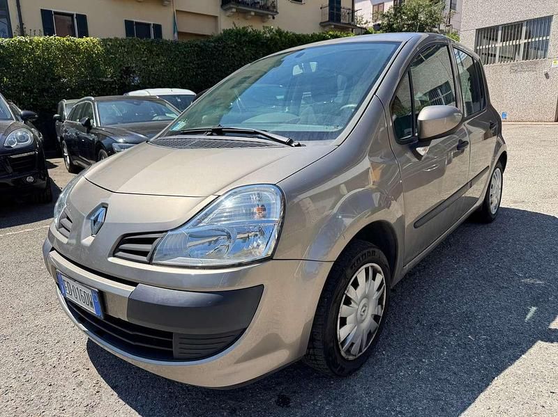 Usata Renault Modus Expression 68 CV (50 kW) 2010 Grigio Monovolume