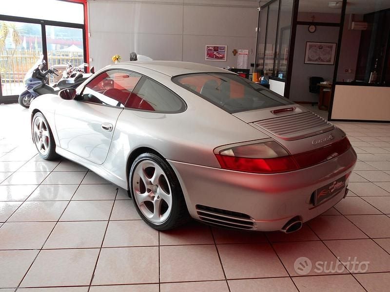 Usata Porsche 911 Carrera 4S 320 CV (235 kW) 2004 Grigio Coupé