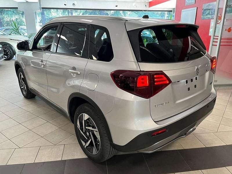 Nuova Suzuki Vitara 116 CV (85 kW) 2026 Argento SUV