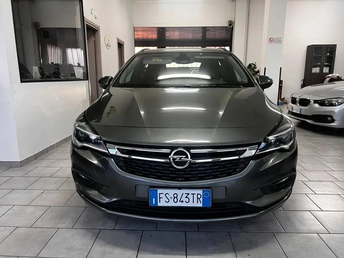 Usata Opel Astra Innovation 110 CV (80 kW) 2018 Grigio Station wagon