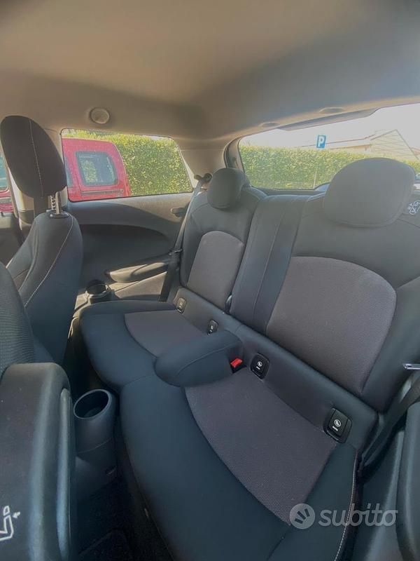 Usata Mini ONE 75 CV (55 kW) 2020 Grigio Utilitaria