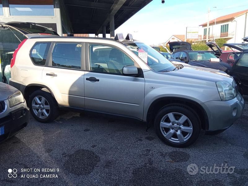 Usata Nissan X-Trail 150 CV (110 kW) 2007 Grigio SUV
