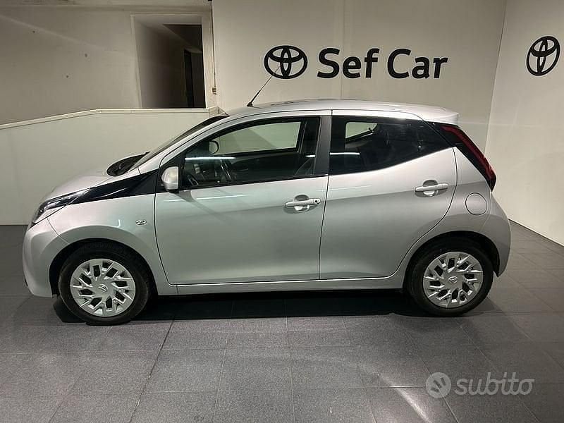 Usata Toyota Aygo X-play 72 CV (52 kW) 2019 Grigio Utilitaria