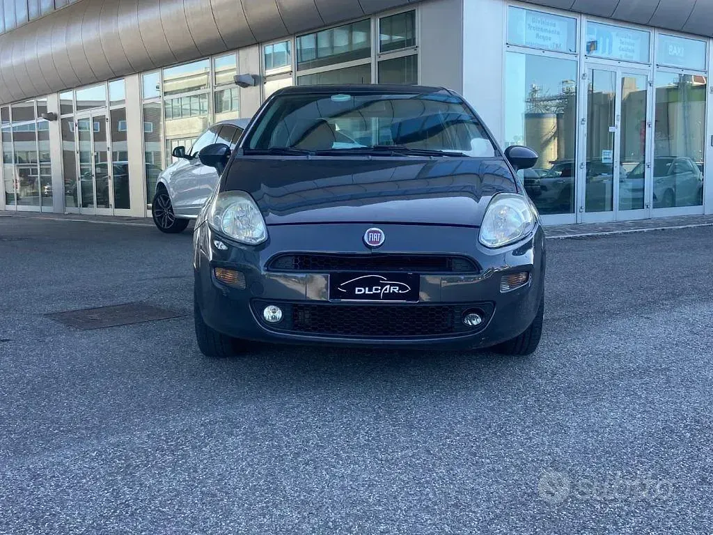 Usata Fiat Punto Street 69 CV (50 kW) 2015 Grigio Utilitaria