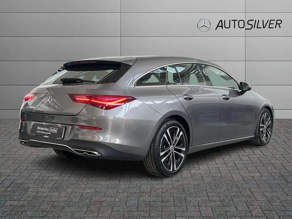 Usata Mercedes CLA180 Advanced 116 CV (85 kW) 2025 Grigio montagna