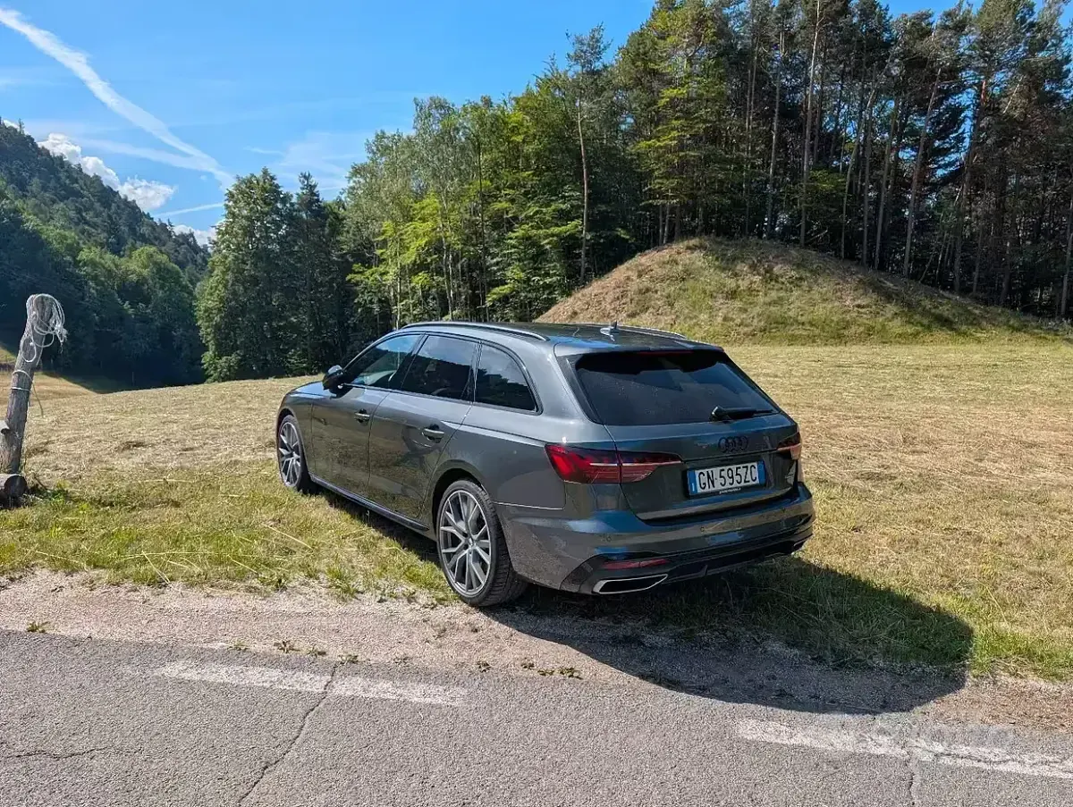 Usata Audi A4 Ambiente 231 CV (169 kW) 2023 Grigio Station wagon