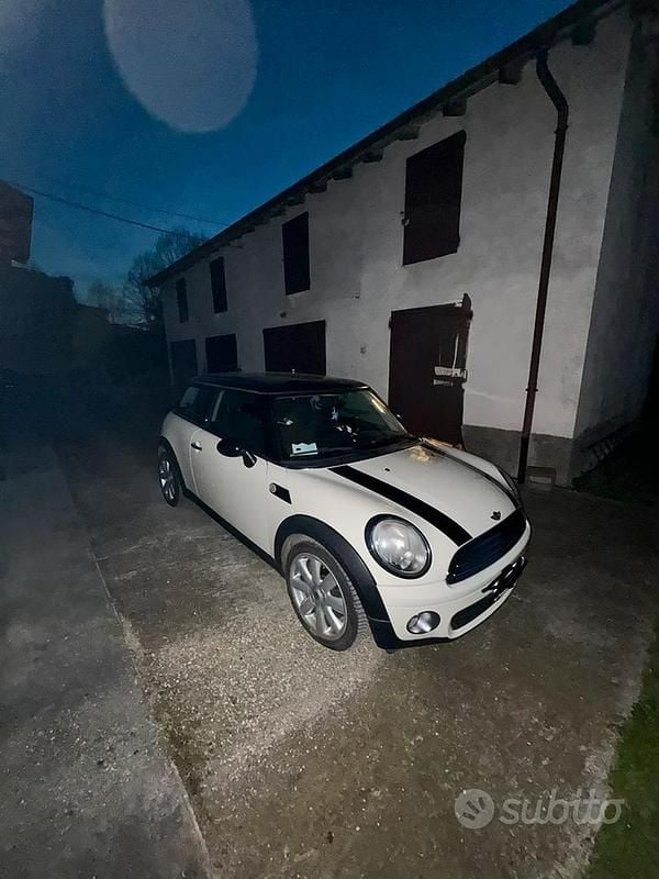 Usata Mini Cooper D Pepper 109 CV (80 kW) 2009 Utilitaria