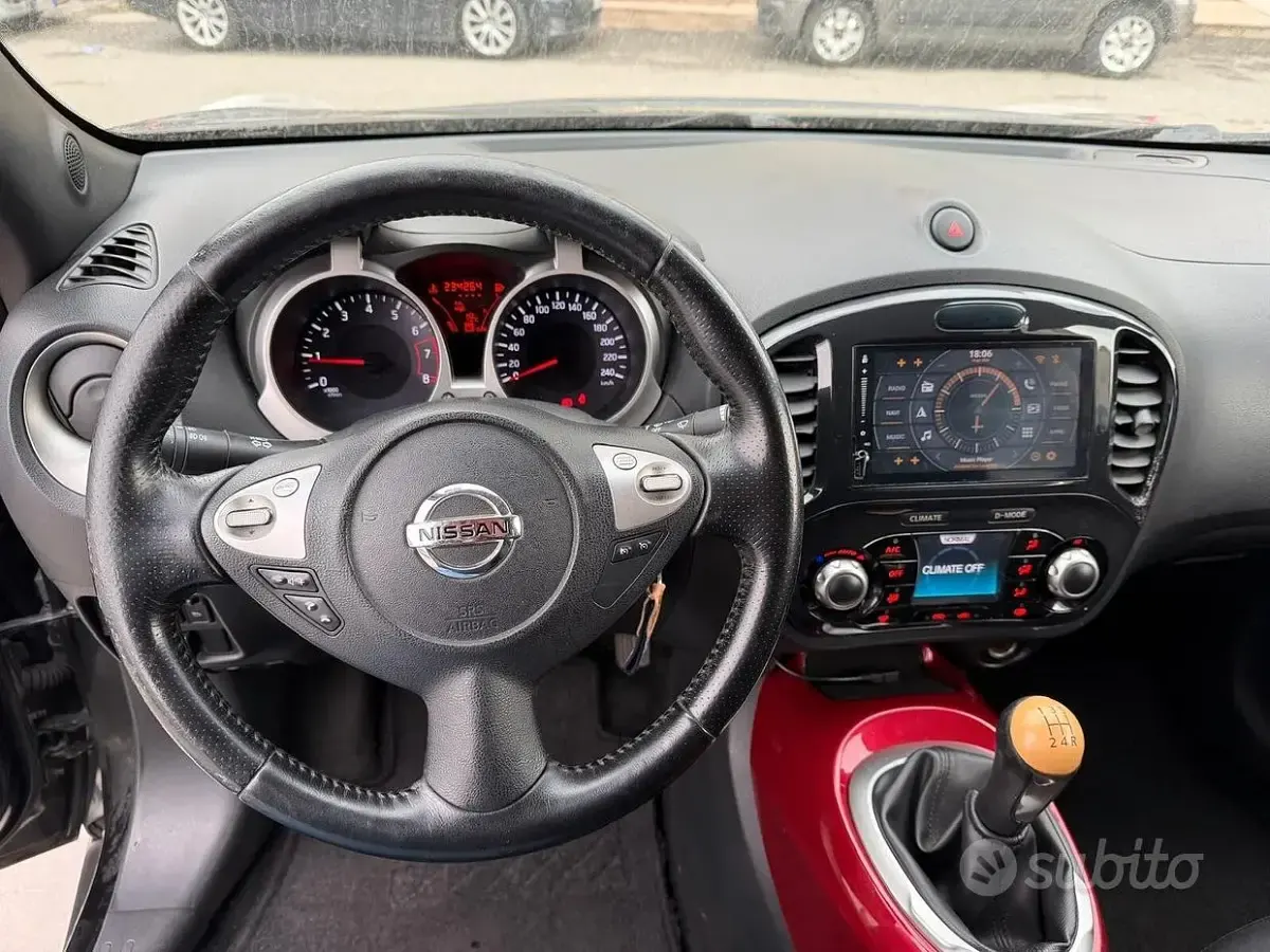 Usata Nissan Juke Tekna 117 CV (86 kW) 2011 Nero SUV