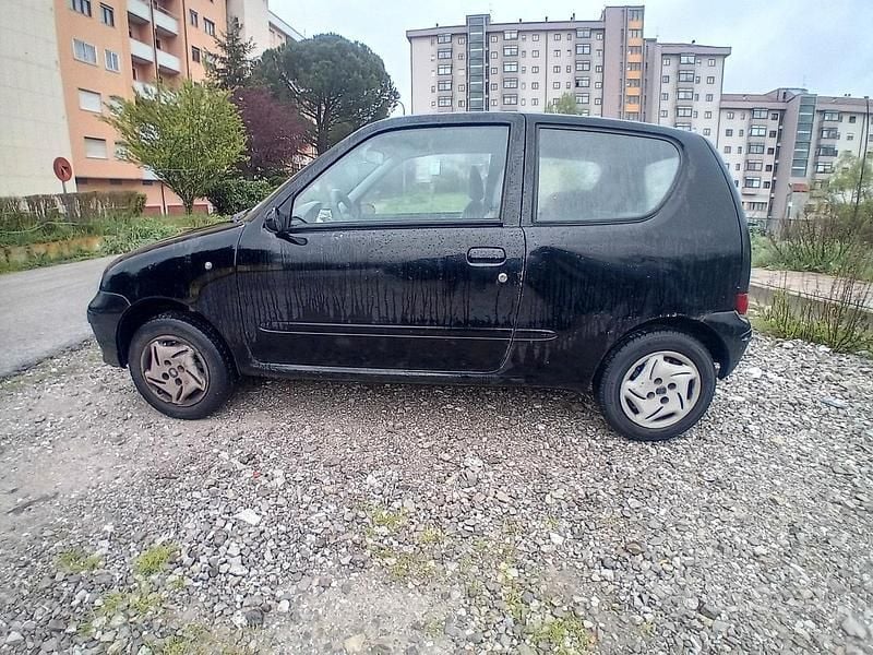Käytetty Fiat 600 54 HP (39 kW) 2007 Viistoperä