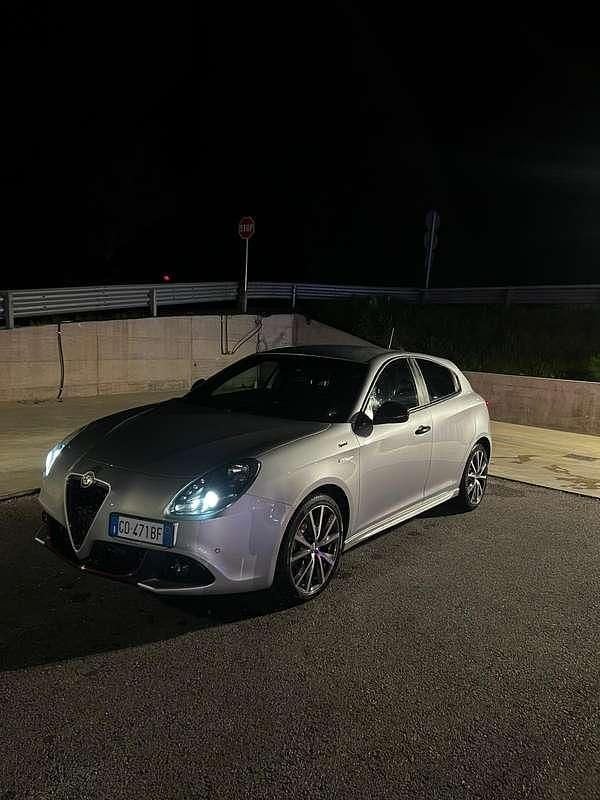 Usata Alfa Romeo Giulietta Sprint 120 CV (88 kW) 2020 Argento Utilitaria