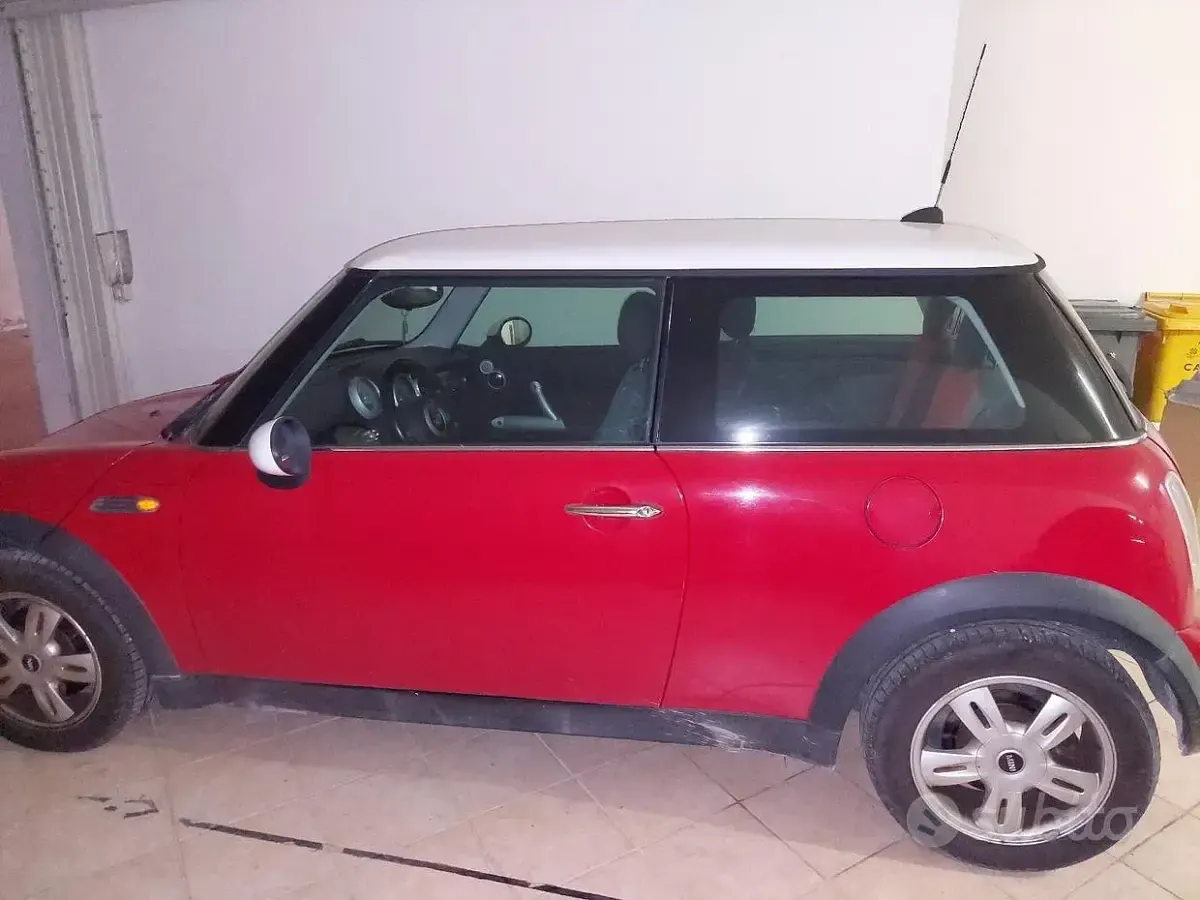 Usata Mini One D 75 CV (55 kW) 2004 Rosso Utilitaria