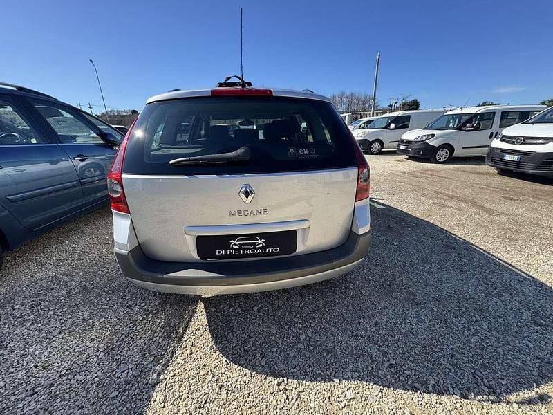 Usata Renault Mégane GrandTour Authentique 101 CV (74 kW) 2005 Argento Station wagon