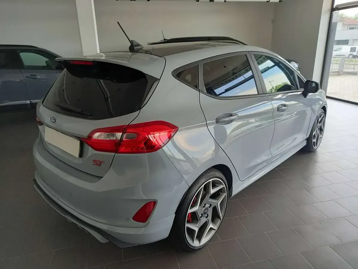 Usata Ford Fiesta ST 205 CV (150 kW) 2019 Grigio Utilitaria