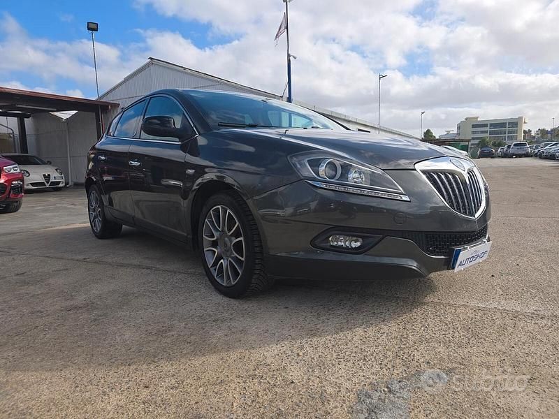 Usata Lancia Delta 119 CV (87 kW) 2010 Grigio Utilitaria