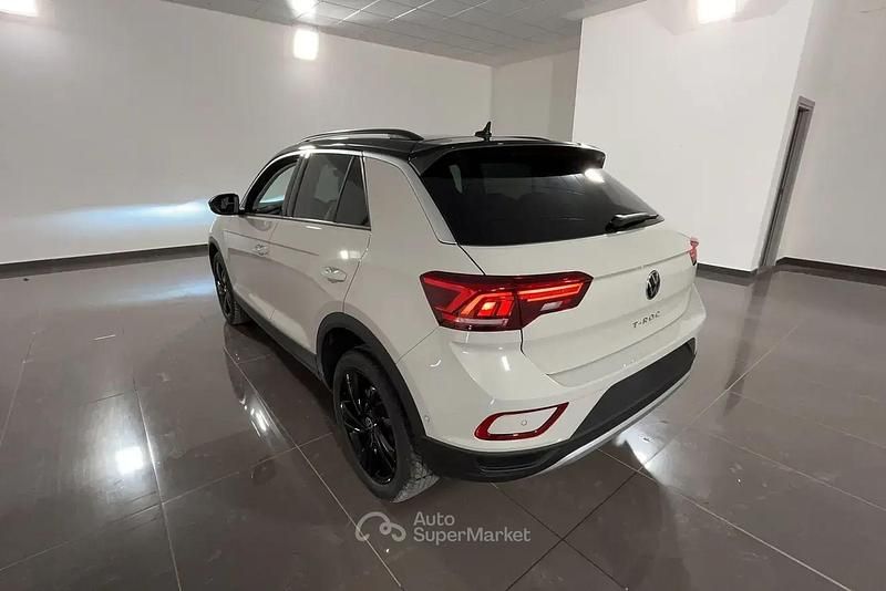 Nuova VW T-Roc Edition 150 CV (110 kW) 2026 Beige SUV