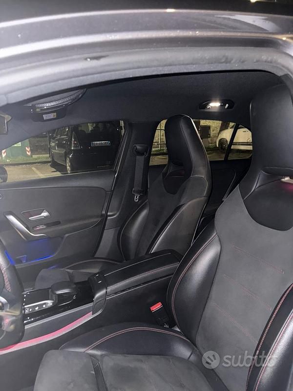 Usata Mercedes A180 AMG line 116 CV (85 kW) 2020 Grigio Berlina