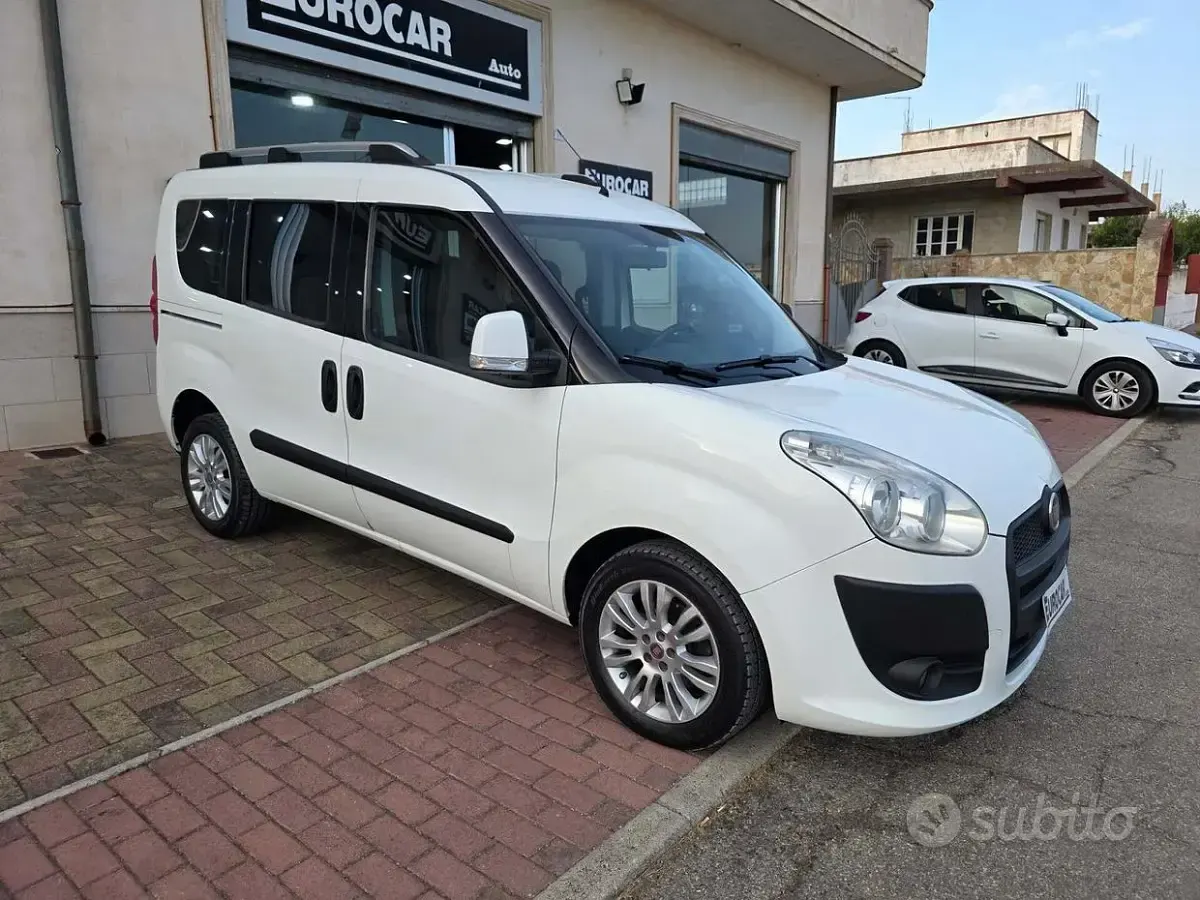 Usata Fiat Doblò Easy 105 CV (77 kW) 2015 Bianco Monovolume