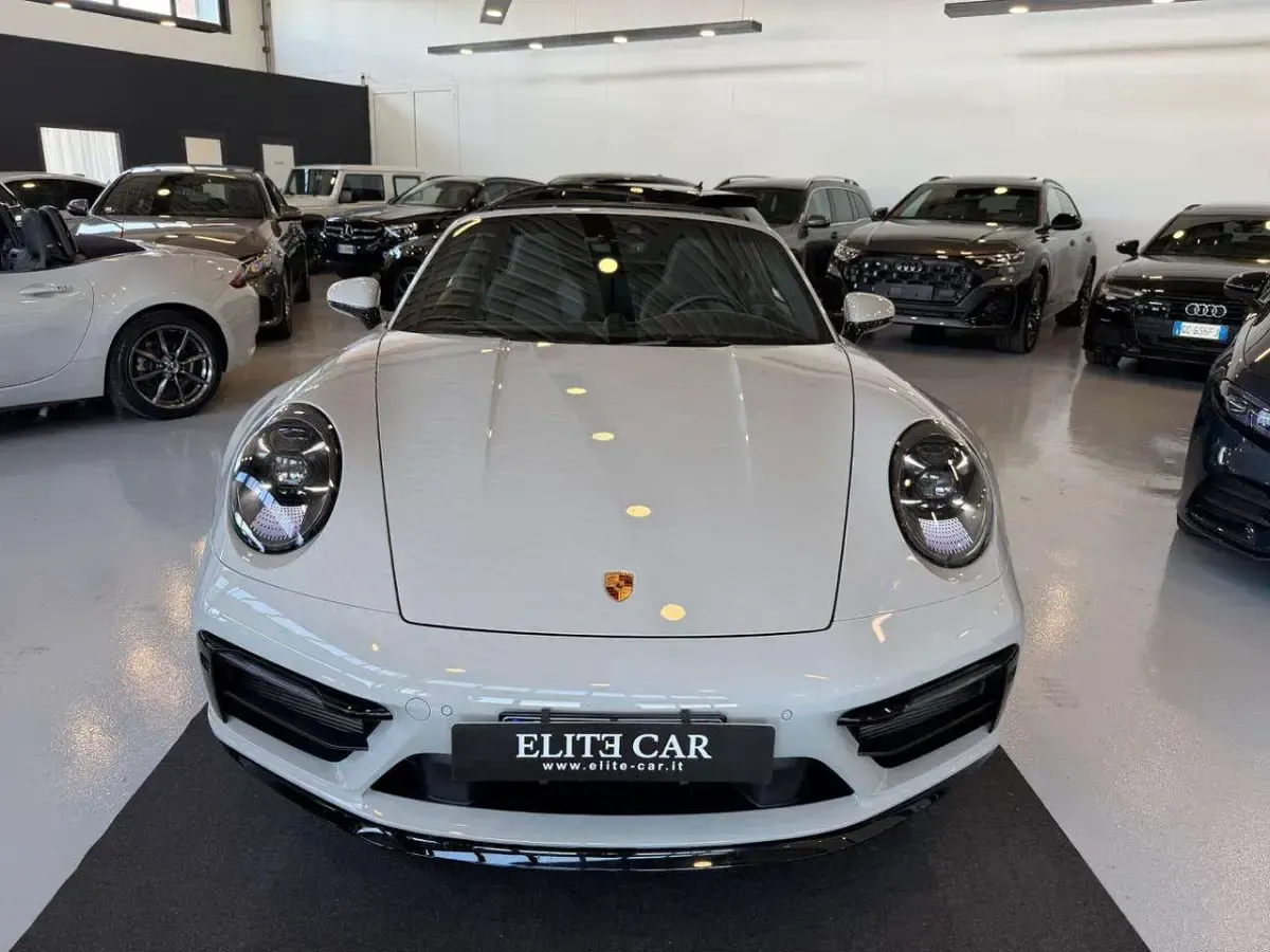 Usata Porsche 911 Targa 4S 450 CV (330 kW) 2022 Gesso Cabrio
