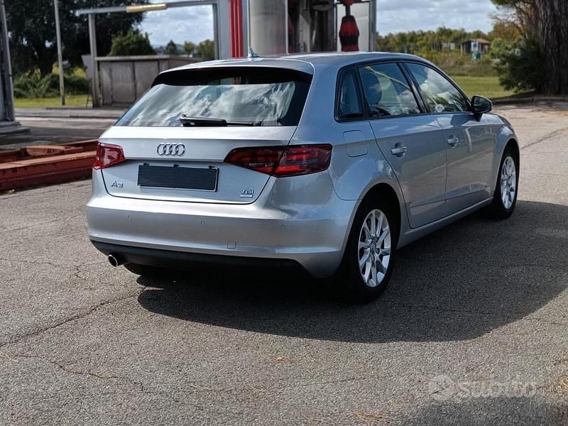 Usata Audi A3 Attraction 110 CV (80 kW) 2015 Grigio Berlina