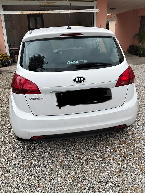 Usata Kia Venga 77 CV (56 kW) 2014 Utilitaria
