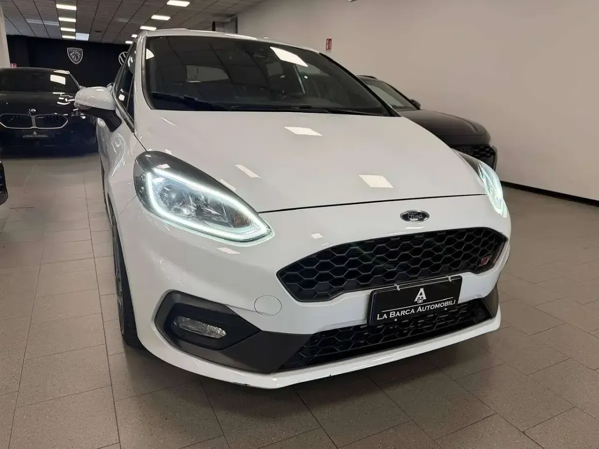 Usata Ford Fiesta ST 205 CV (150 kW) 2019 Bianco Utilitaria