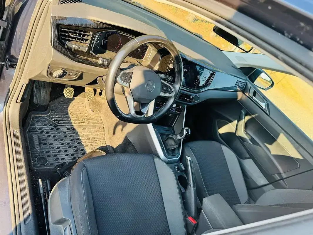 Usata VW Polo Life 95 CV (69 kW) 2021 Grigio Utilitaria