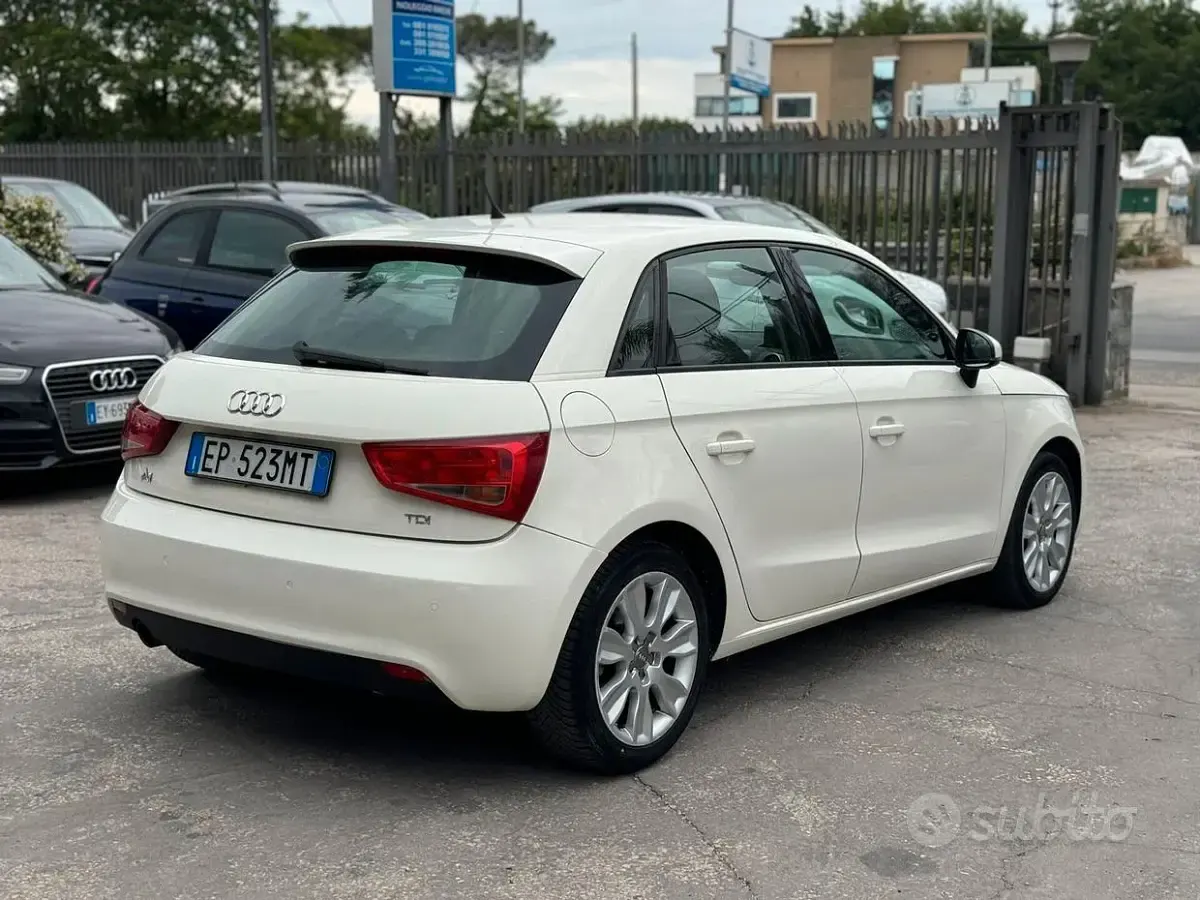 Usata Audi A1 Ambition 90 CV (66 kW) 2012 Bianco Utilitaria