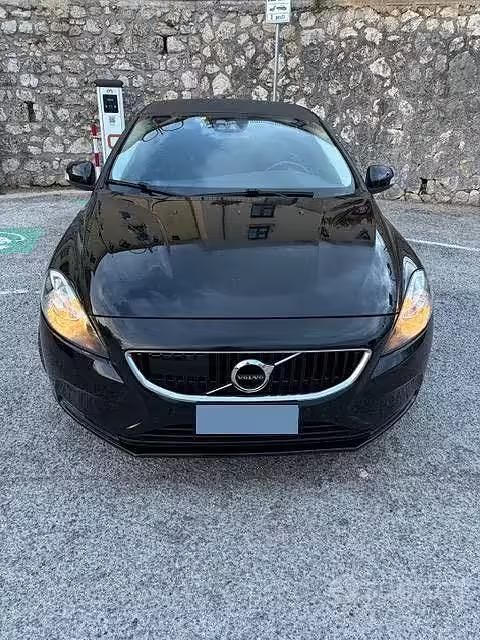 Usata Volvo V40 120 CV (88 kW) 2018 Berlina