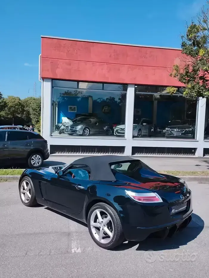 Usado Opel GT 264 CV (194 kW) 2008 Negro Descapotable